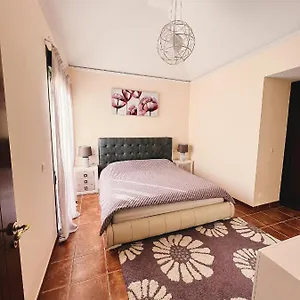 With 2 Bedrooms, Playa La Tejita Сasa de vacaciones El Médano